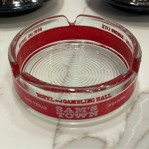 Vintage Las Vegas Tropicana Sam’s Town Desert Inn Casino Ashtrays Lot of 3 - Picture 2 of 9